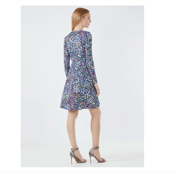 BCBGMaxAzria Savannah Surplice Floral Print Navy Dress in Size XS NWOT - Picture 5 of 10